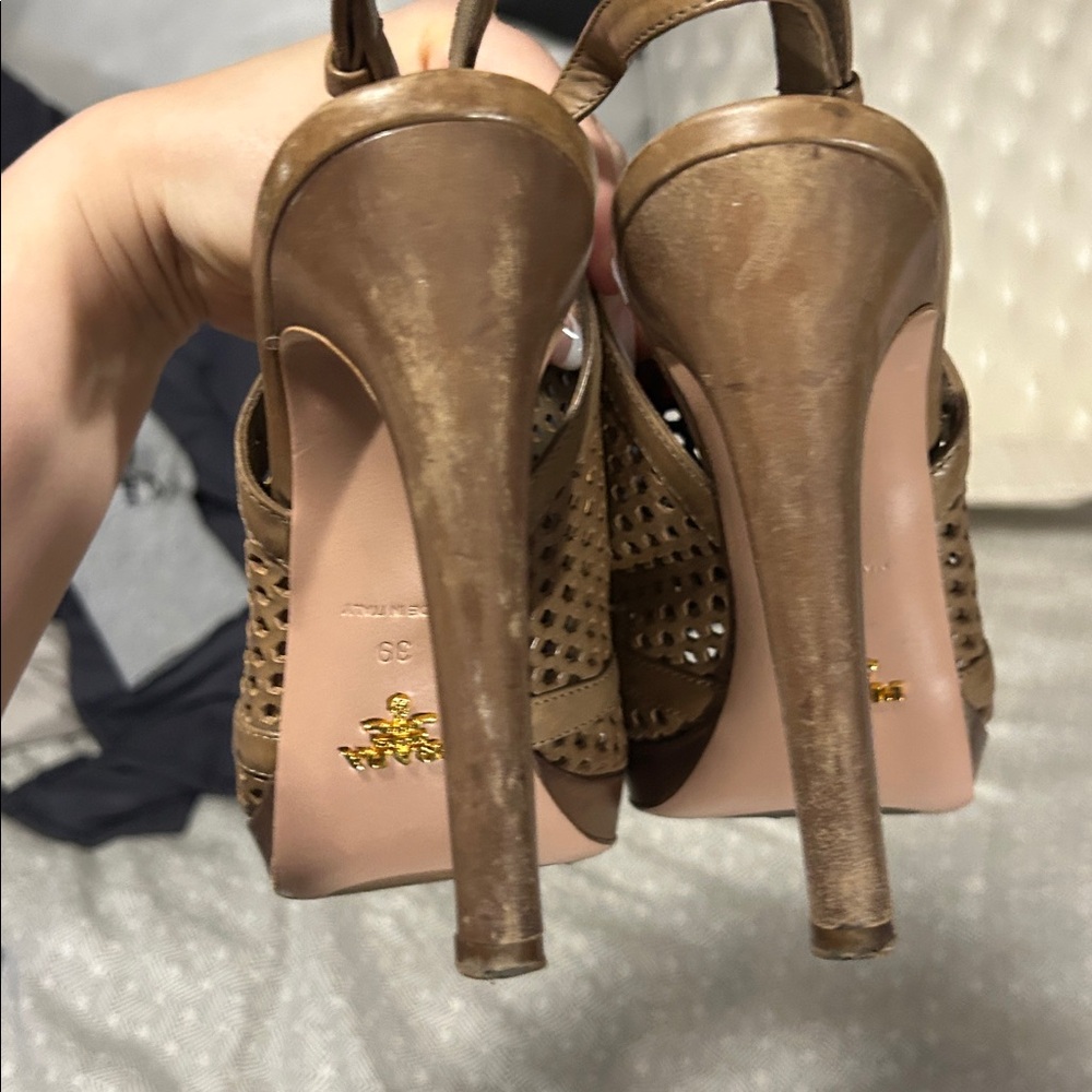 Prada Laser Cut Leather Brown Peep-Toe Slingback Heels - 39 - Picture 4 of 6